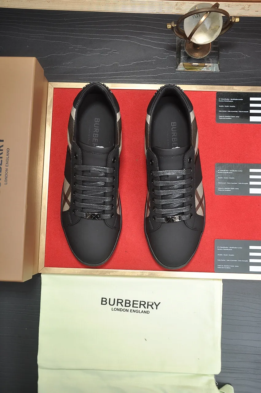 Men's shoes💰480💶[Burberry] (cowhide lining) classic low-top sneakers｜Imported cowhide with classic plaid fabric｜Cow leather lining｜Original outsole｜Fine workmanship and comfortable to wear Size: 38-44 (customized at 45)